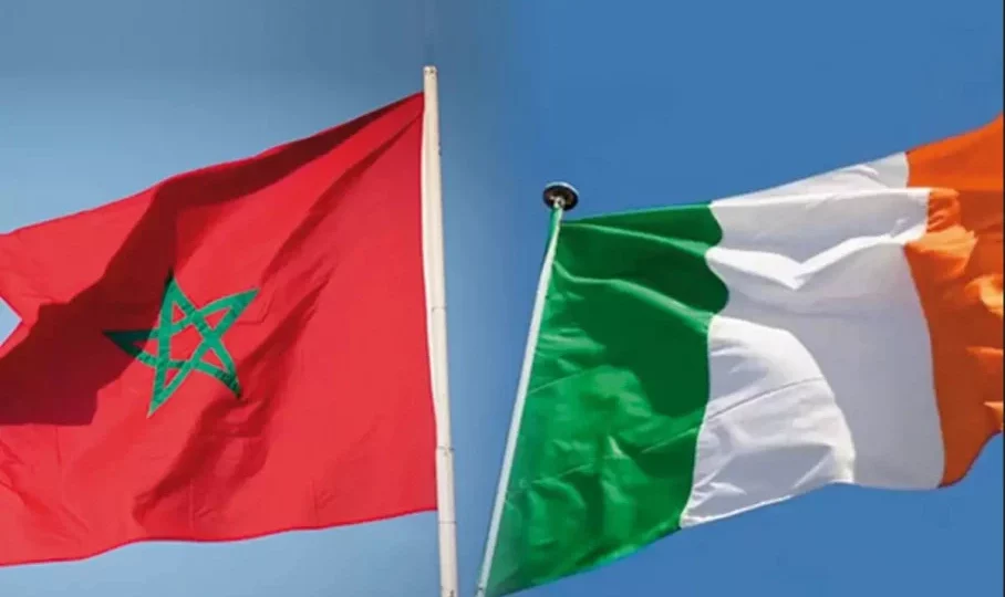 توشيح سفير إيرلندا السابق في المغرب بالوسام العلوي من درجة ضابط كبير