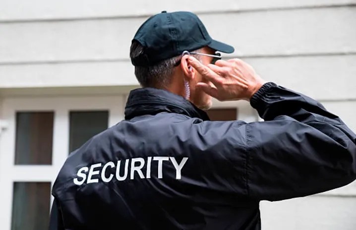 شرط الباكالوريا بالمستشفيات.. نقابيون يحذرون من تسريح عاملات النظافة ويسائلون وزير الصحة