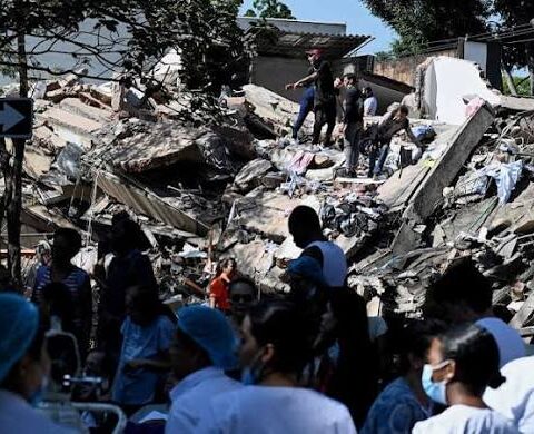 كولومبيا تبحث عن ناجين بعد زلزال أسفر عن مقتل 132 شخصا