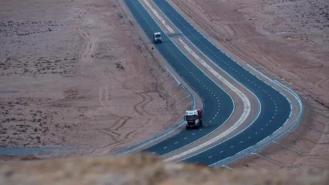 عريضة تطالب بإطلاق اسم الشيخ “ماء العينين” على طريق تيزنيت بدل ترامب