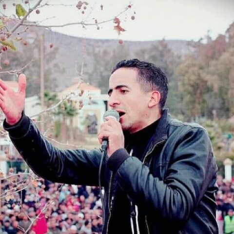 مصطفى أدعينن.. من الفن والحراك إلى دخول غمار الانتخابات