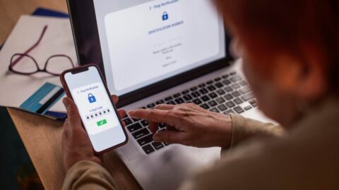 “حماة المستهلك” يحذرون من حيلة تبديل شرائح الهاتف لسرقة الحسابات البنكية