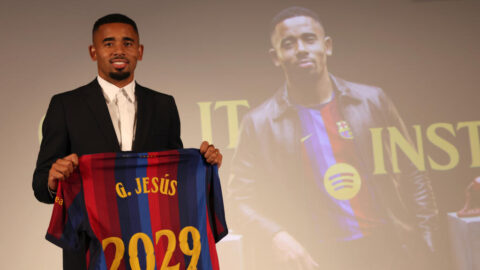 برشلونة يتعاقد مع المهاجم البرازيلي غابريال جيزوس حتى عام 2029