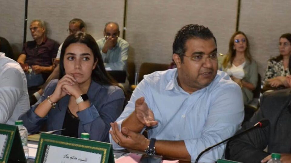 حاتم بكار يعلن استقالته من مجلس جماعة القنيطرة لأسباب شخصية وسياسية