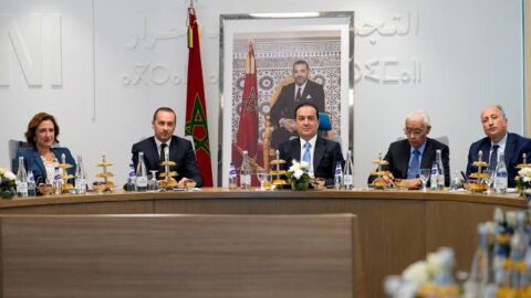 “الأحرار” يجدد دعمه لمواقف الملك بشأن الصحراء ويؤكد الإجماع الوطني حول القضية
