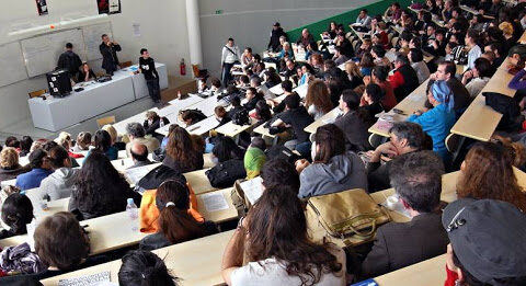 “الأولوية لمكانتها”.. الفريق الاستقلالي: لا ينبغي اختزال أزمة الجامعة في مكان بنائها