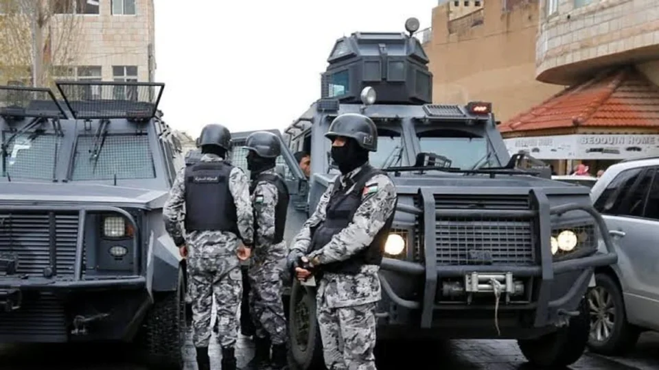 سبعة قتلى على الأقل في إطلاق نار داخل كنسية في الكرك بالأردن
